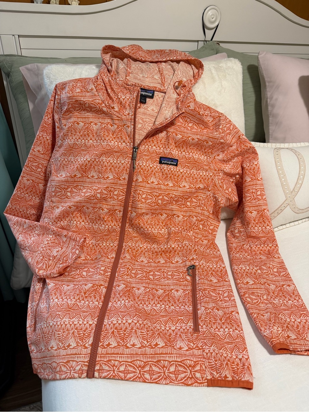 Patagonia Woman’s Bajadas Hoody size large .